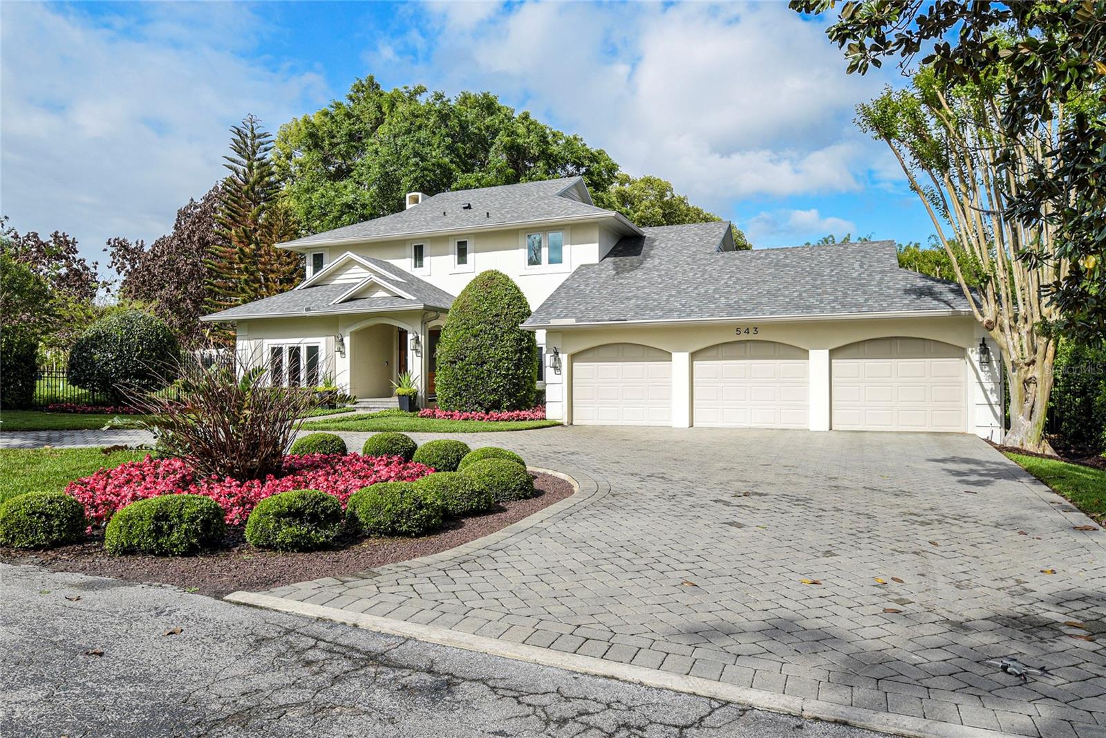 Image 3 of 47 For 543 Lake Sue Avenue