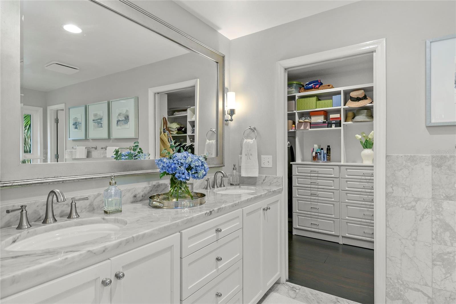 Image 32 of 47 For 543 Lake Sue Avenue