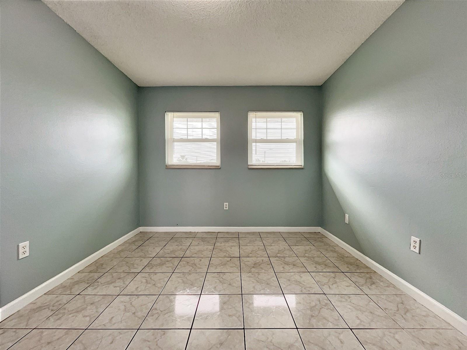 Image 11 of 29 For 865 Sky Lake Circle D