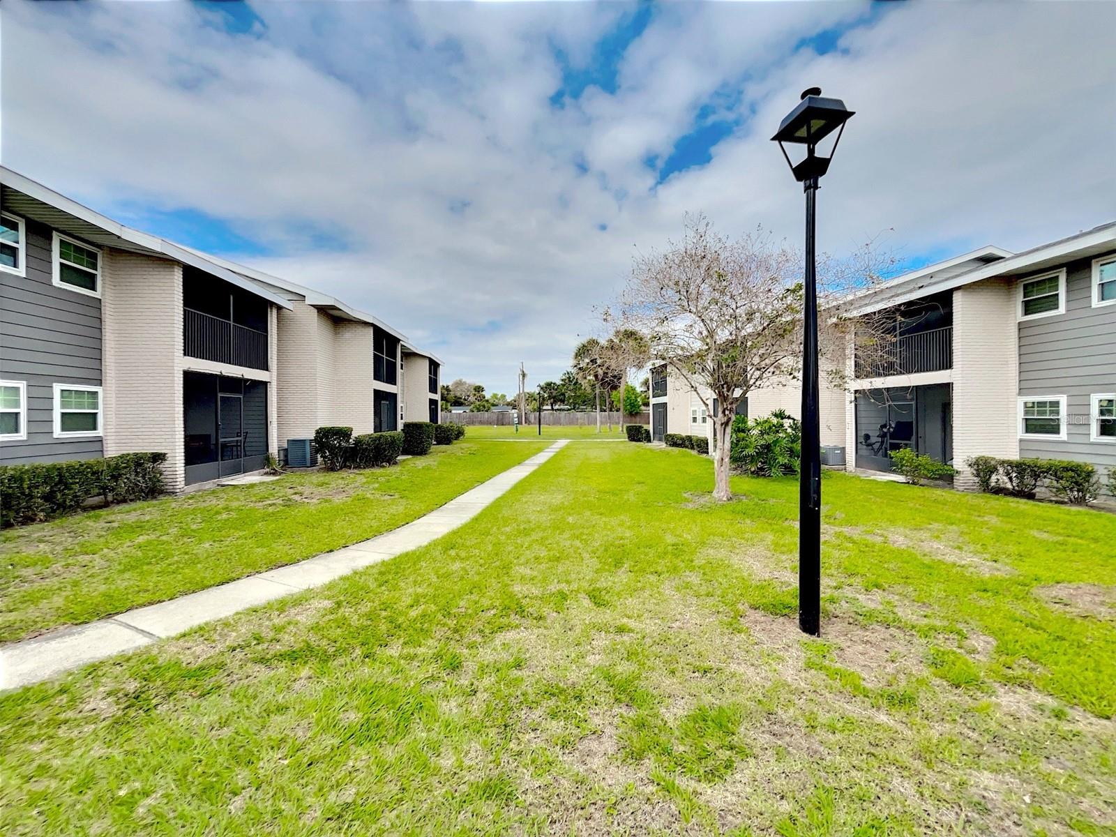 Image 2 of 29 For 865 Sky Lake Circle D