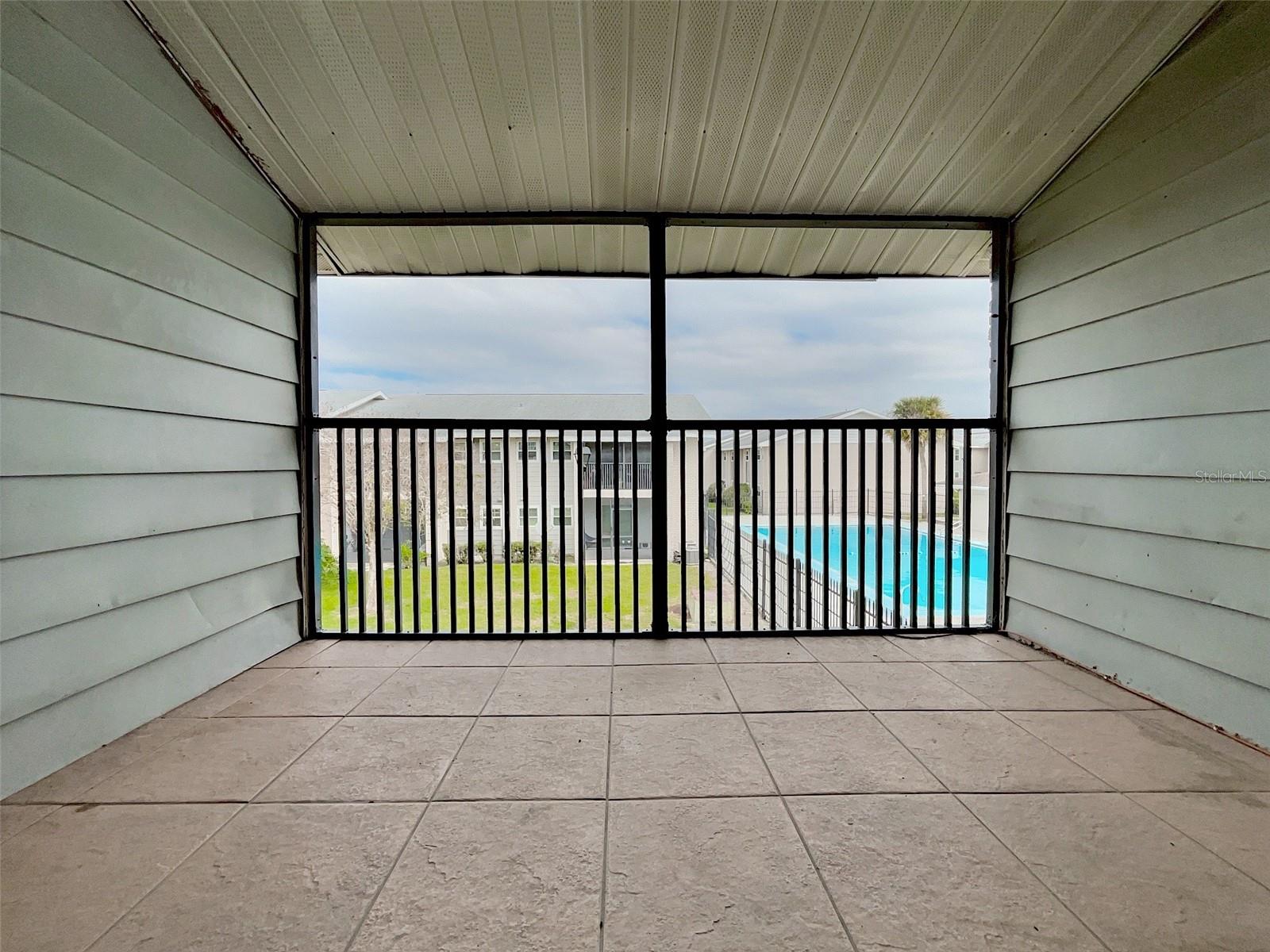 Image 9 of 29 For 865 Sky Lake Circle D