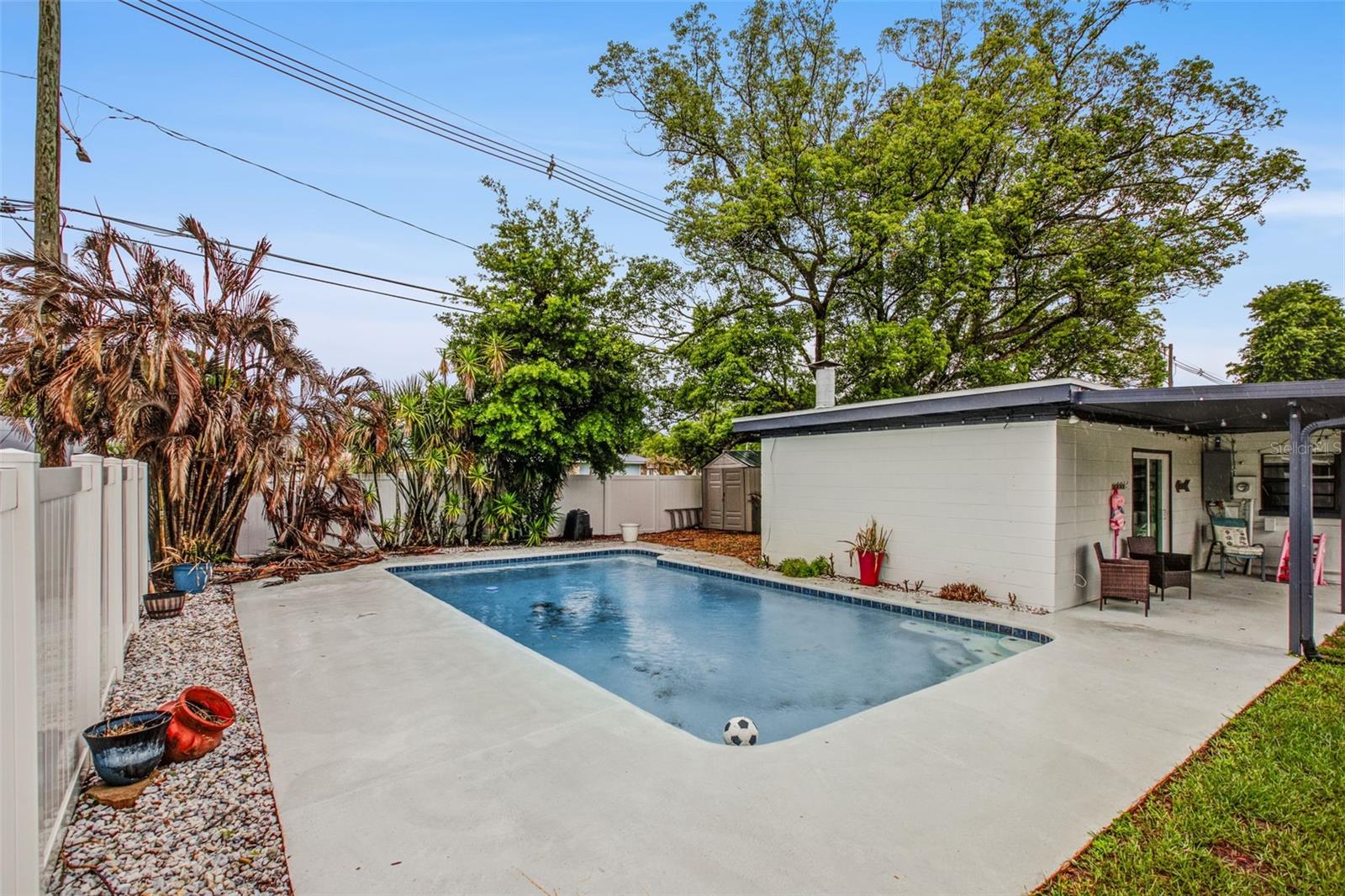 Image 16 of 18 For 4149 Montrose Court