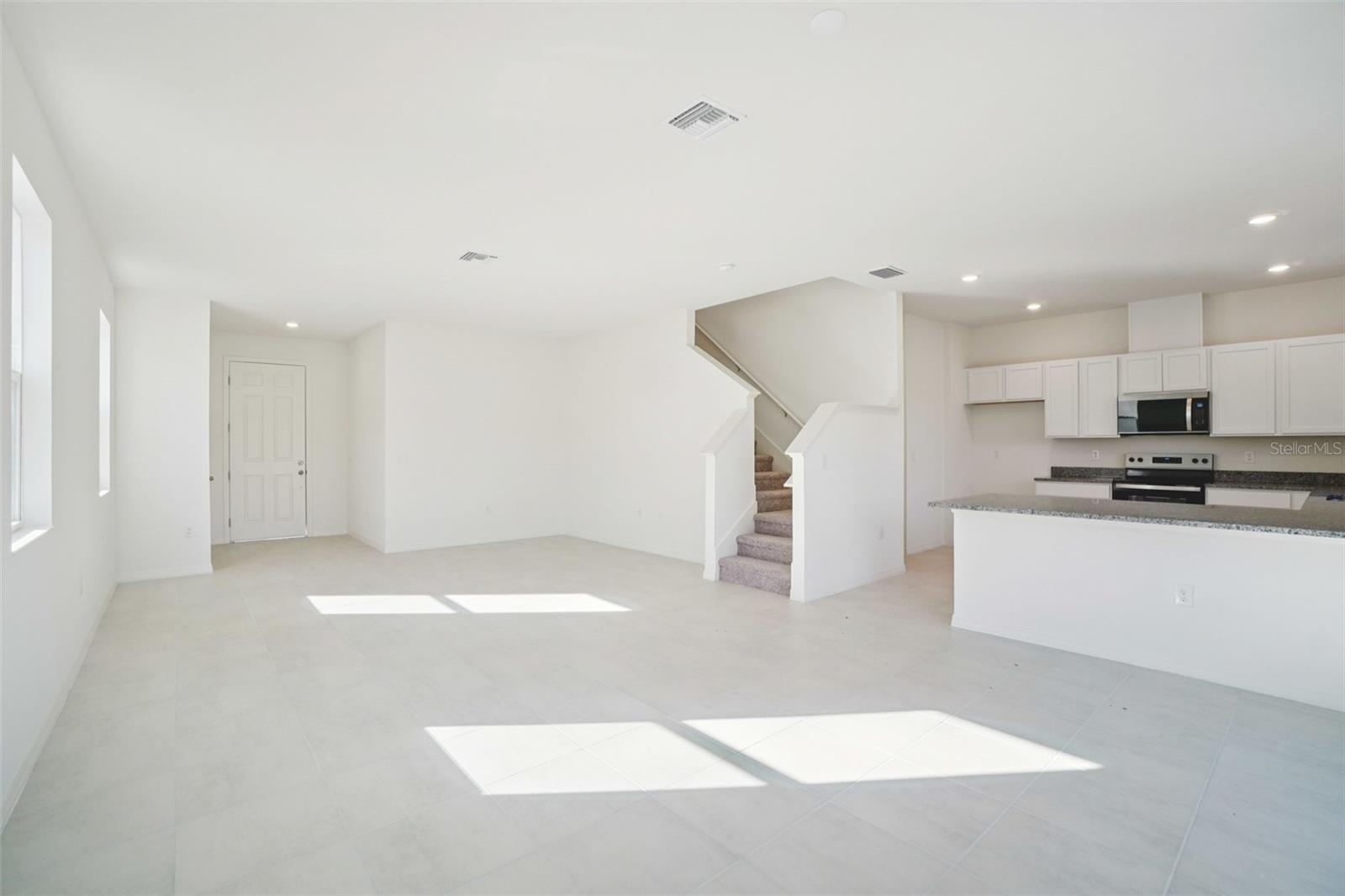 Image 3 of 7 For 3438 Canberra Place