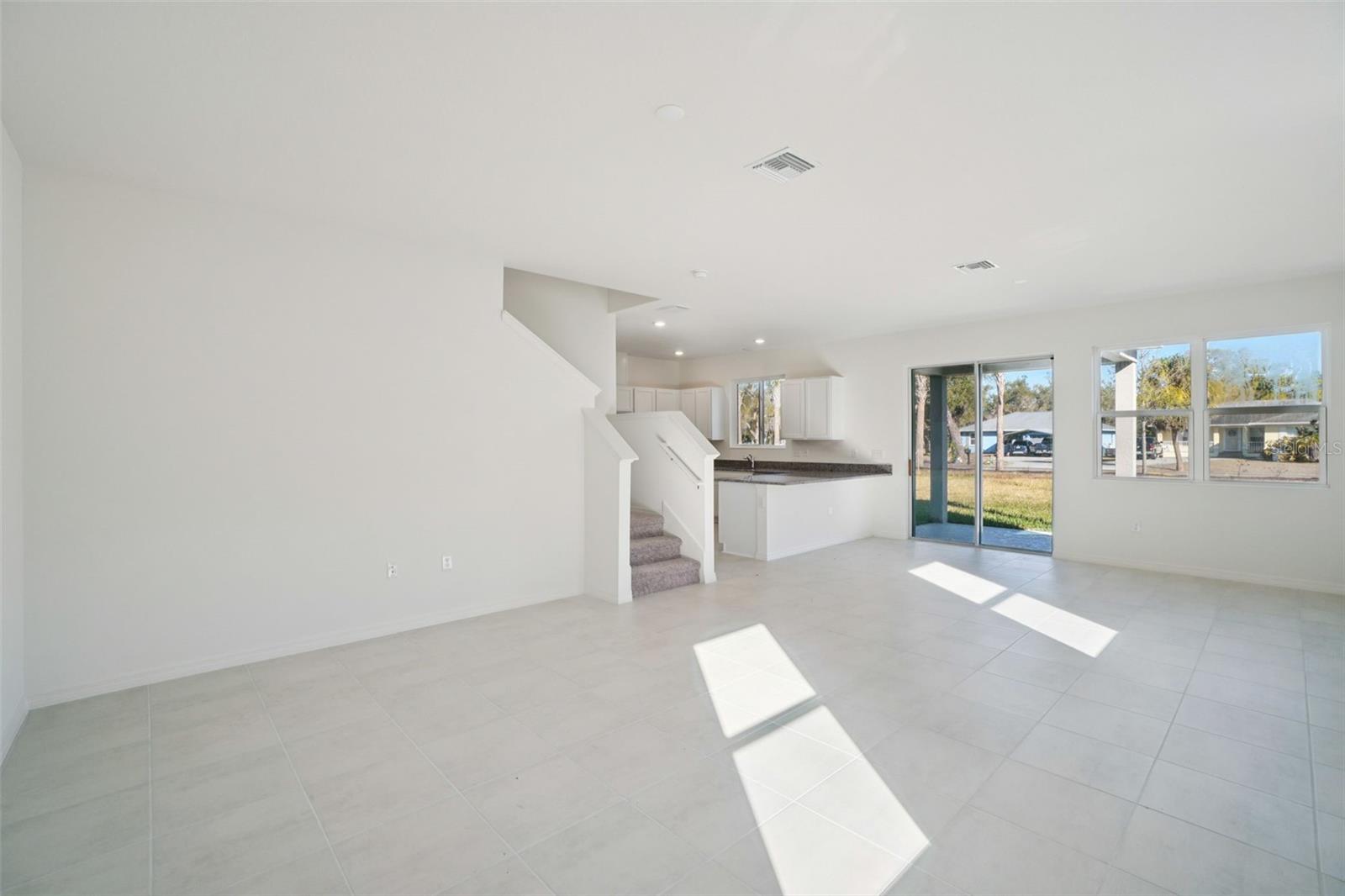 Image 4 of 7 For 3438 Canberra Place