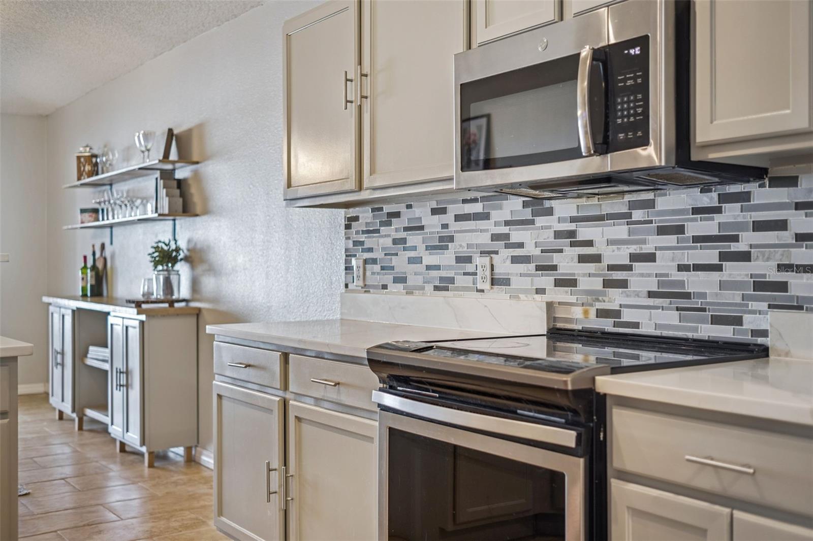 Image 19 of 61 For 10256 Laxton Street