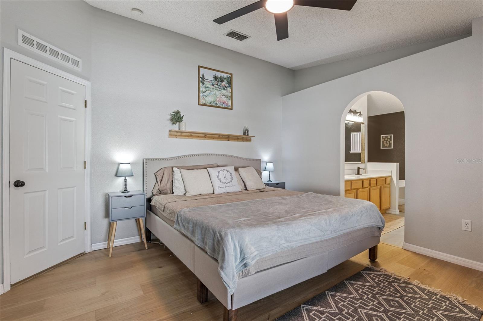 Image 22 of 61 For 10256 Laxton Street