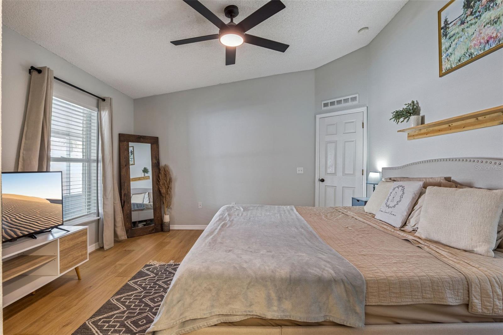 Image 25 of 61 For 10256 Laxton Street