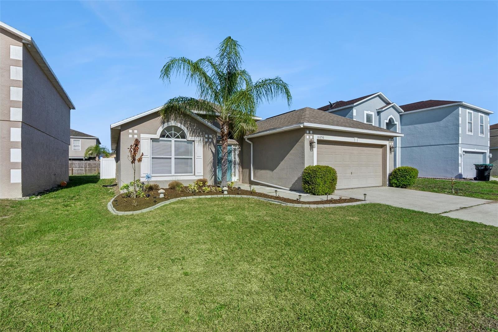 Image 3 of 61 For 10256 Laxton Street