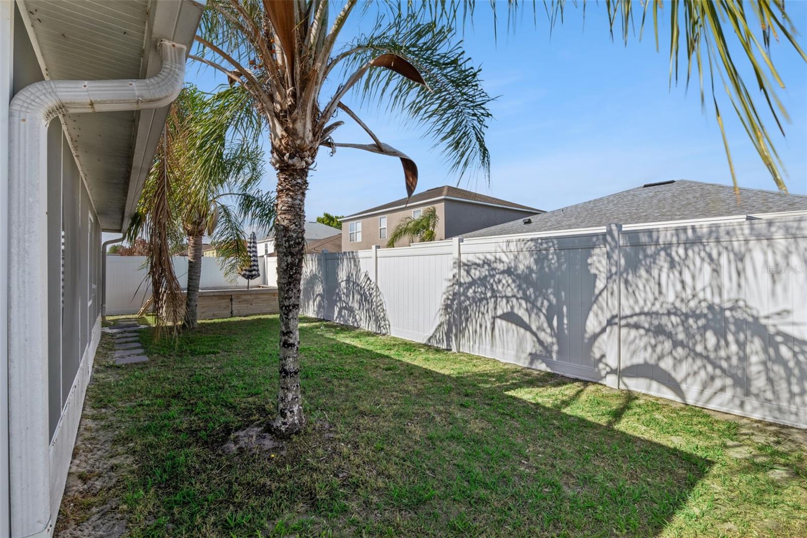 Image 39 of 61 For 10256 Laxton Street