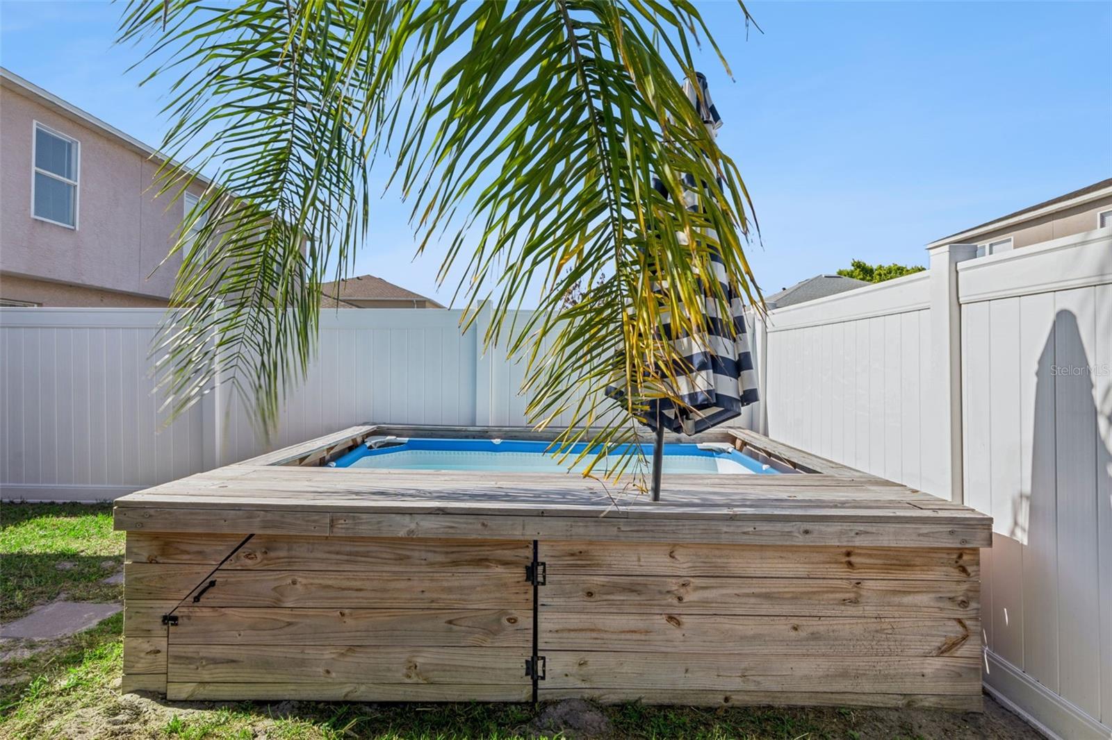 Image 41 of 61 For 10256 Laxton Street