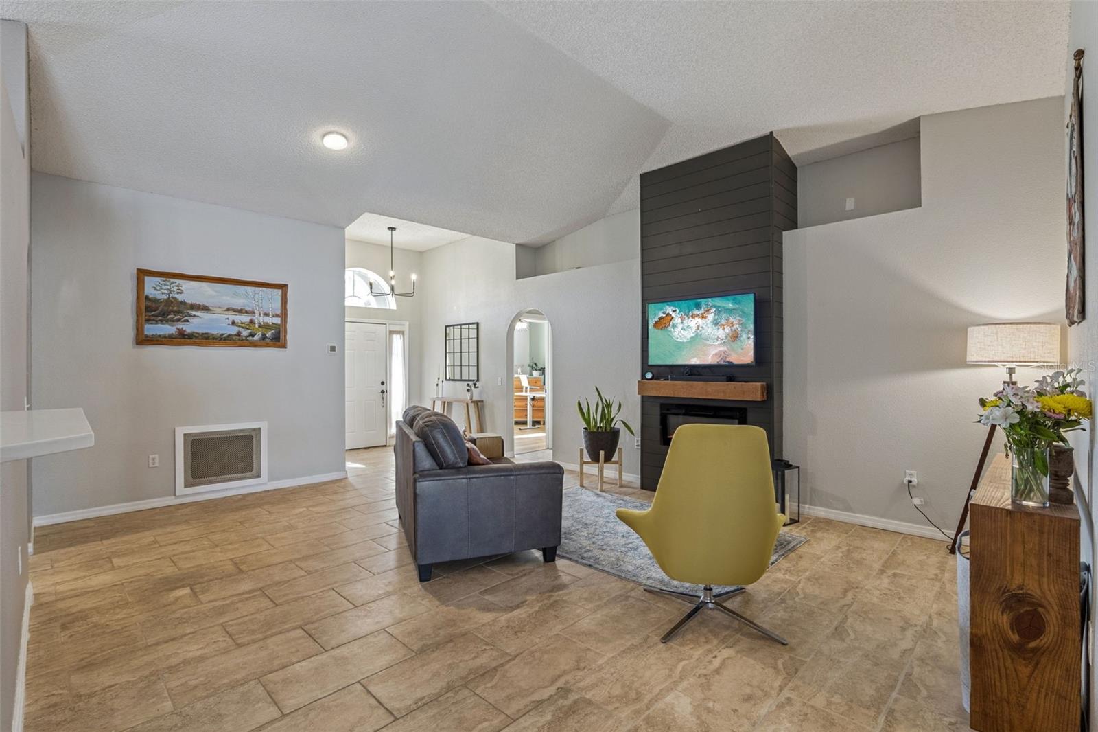 Image 9 of 61 For 10256 Laxton Street