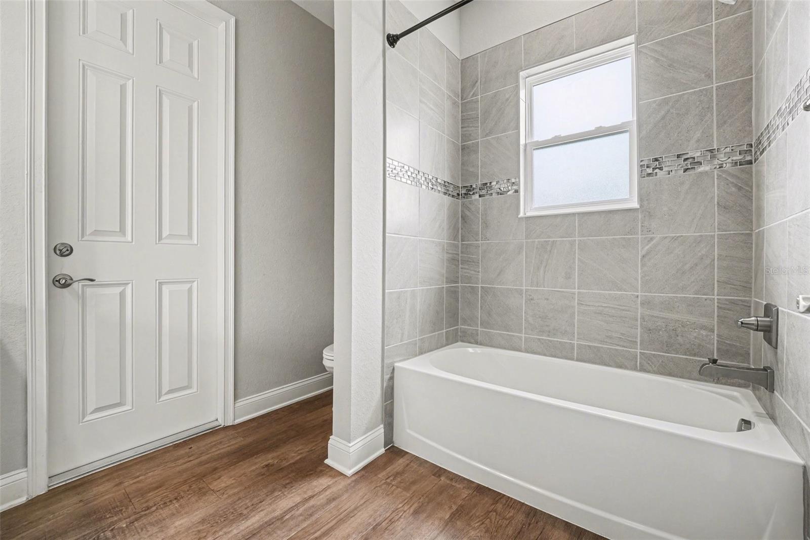 Image 12 of 30 For 3102 Kendal Way