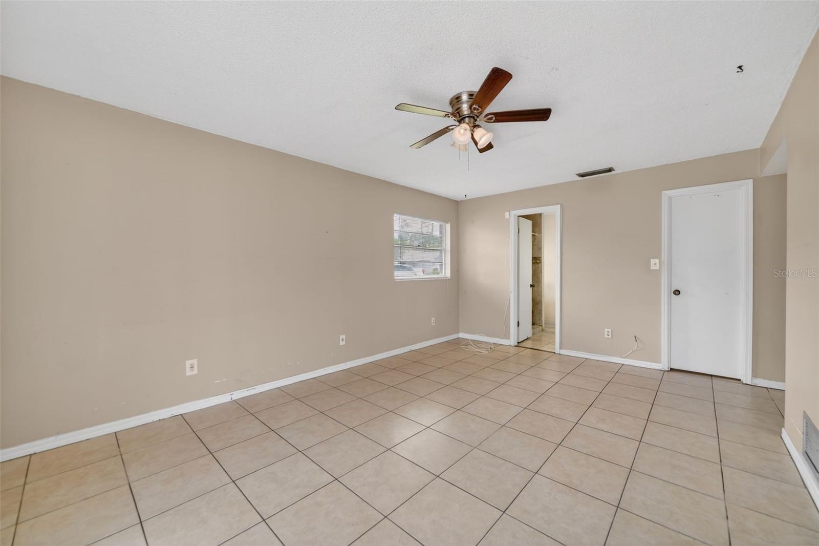 Image 13 of 26 For 175 Sheridan Avenue