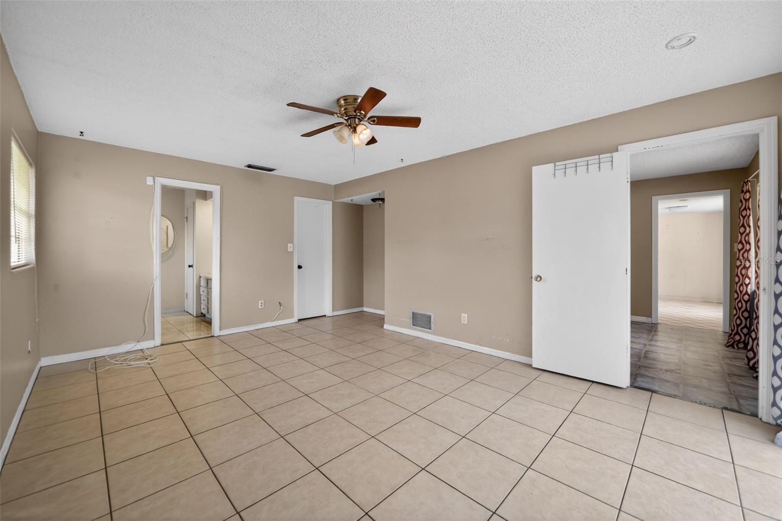 Image 14 of 26 For 175 Sheridan Avenue