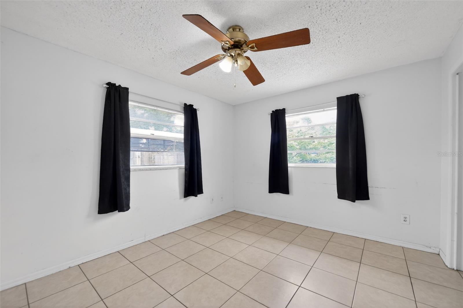 Image 21 of 26 For 175 Sheridan Avenue