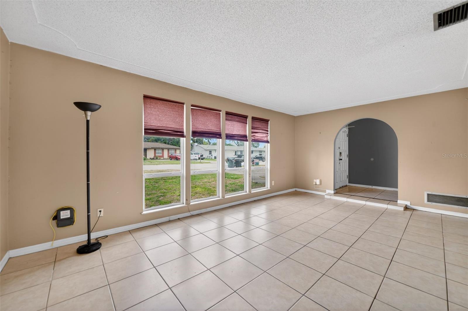 Image 4 of 26 For 175 Sheridan Avenue