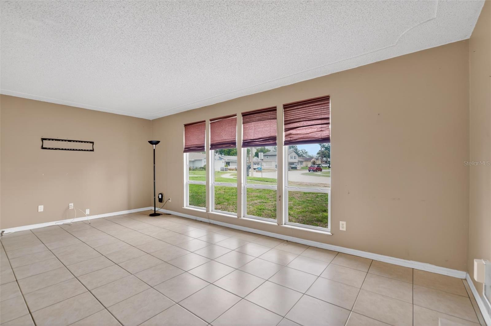 Image 5 of 26 For 175 Sheridan Avenue