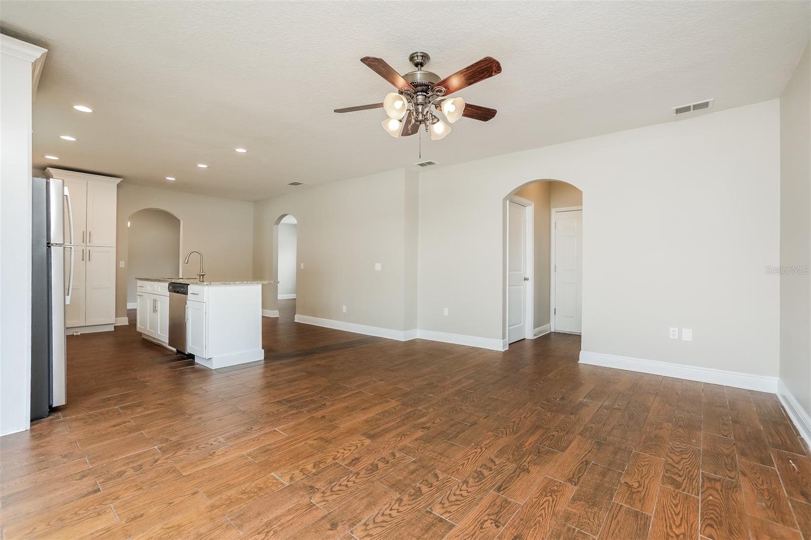 Image 3 of 17 For 207 Taranto Way