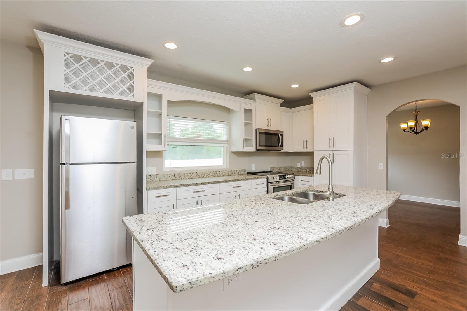 Image 6 of 17 For 207 Taranto Way