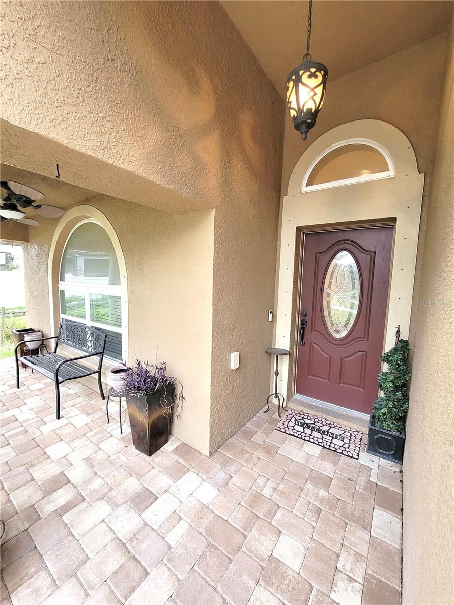 Listing photo id 1 for 1001 Torreya Way