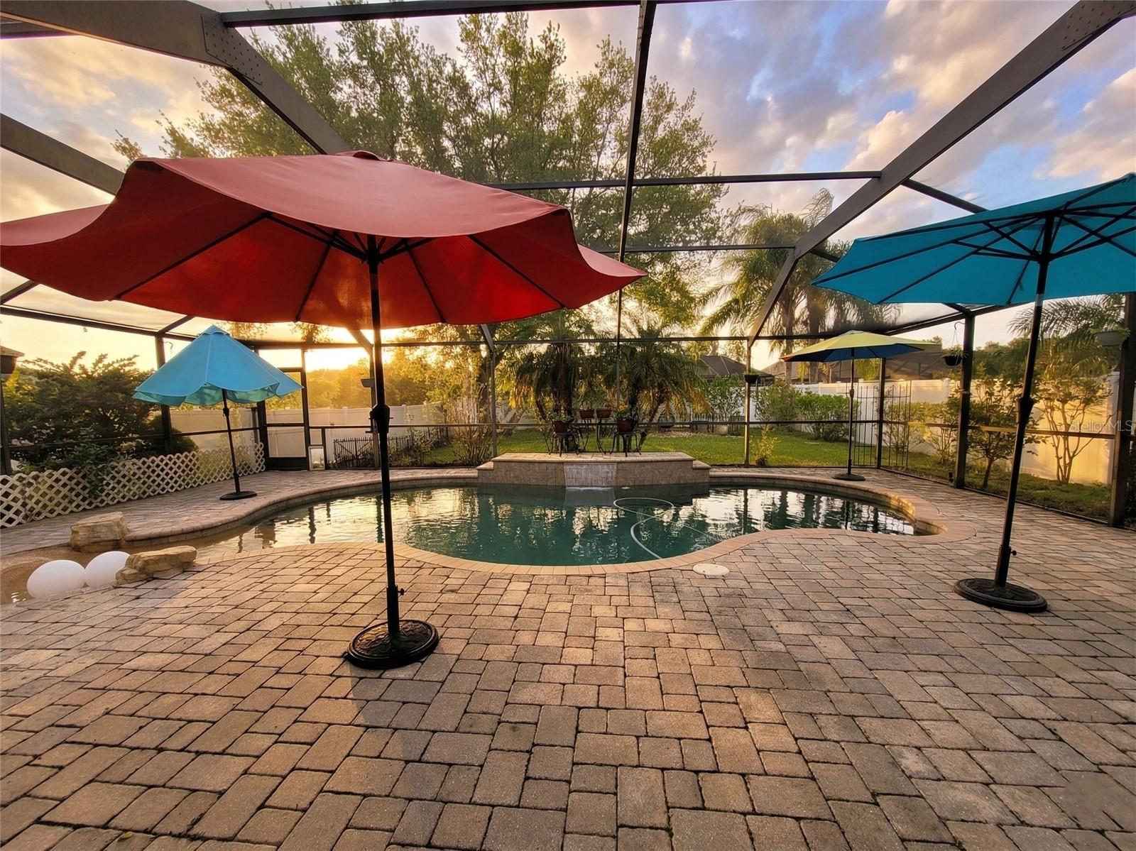 Listing photo id 37 for 1001 Torreya Way