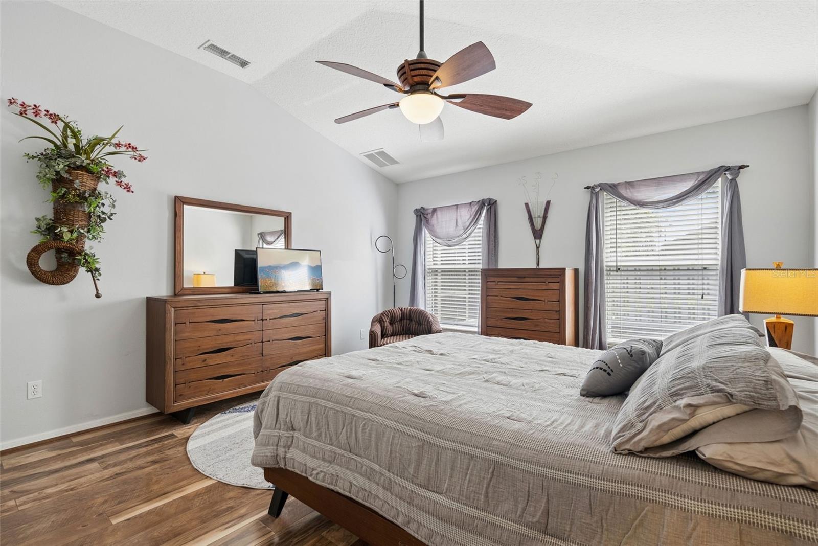 Image 17 of 28 For 180 Kettering Road