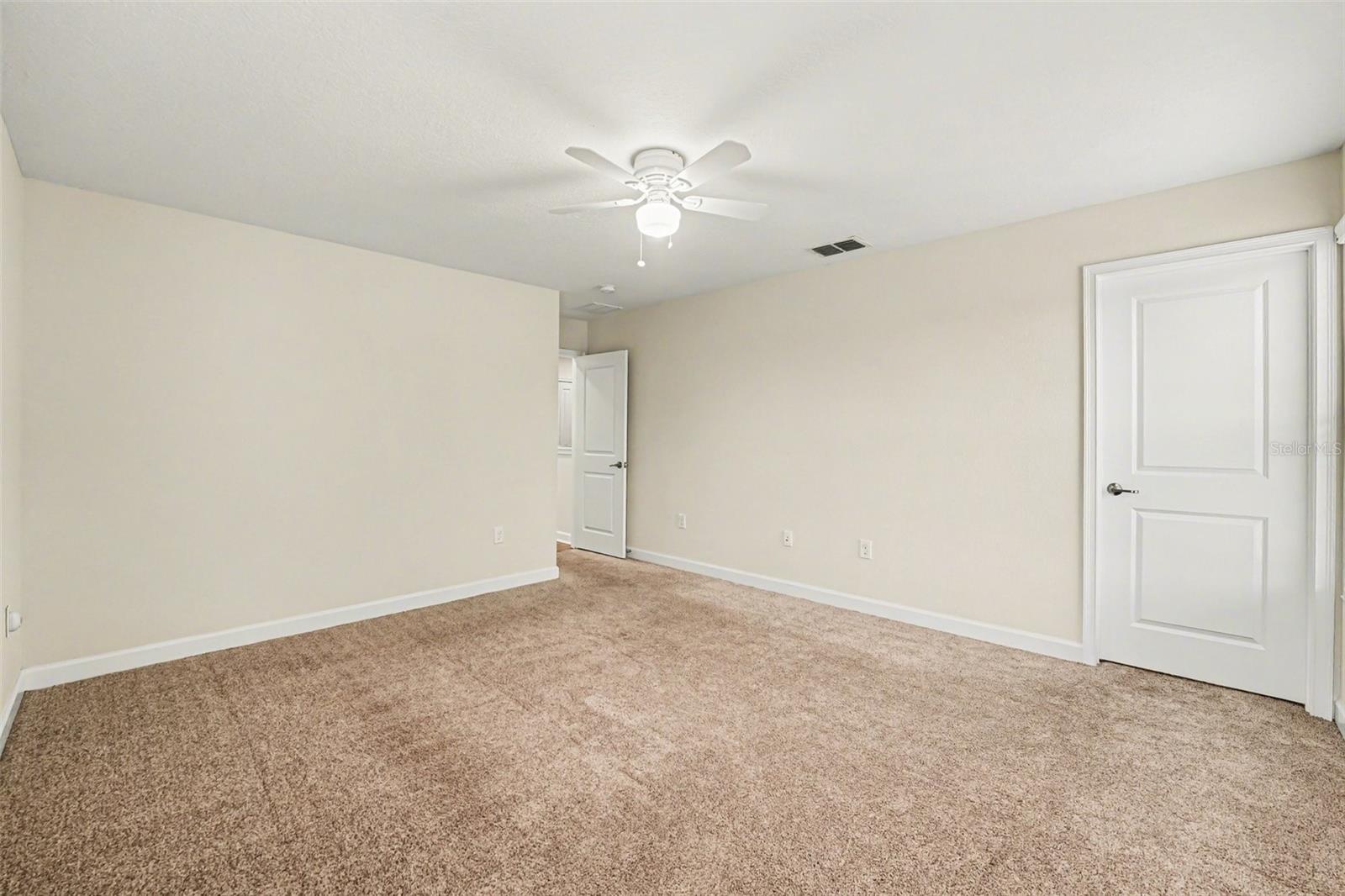 Image 26 of 34 For 3074 White Horse Court