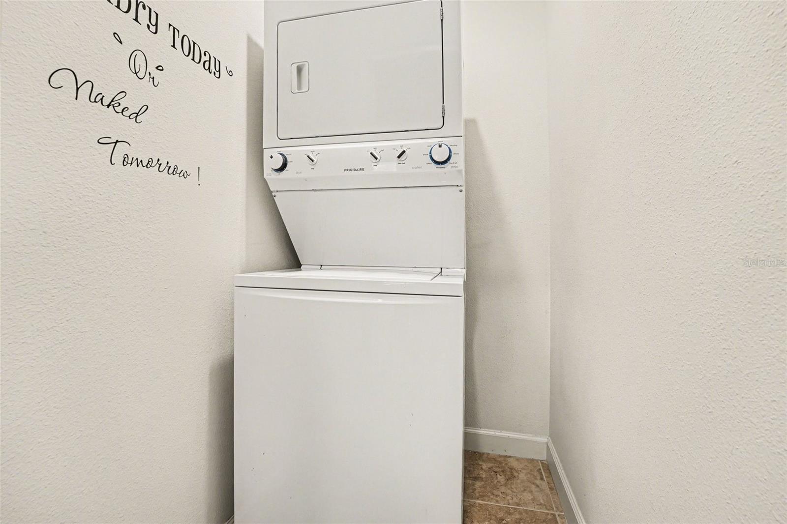 Image 30 of 34 For 3074 White Horse Court