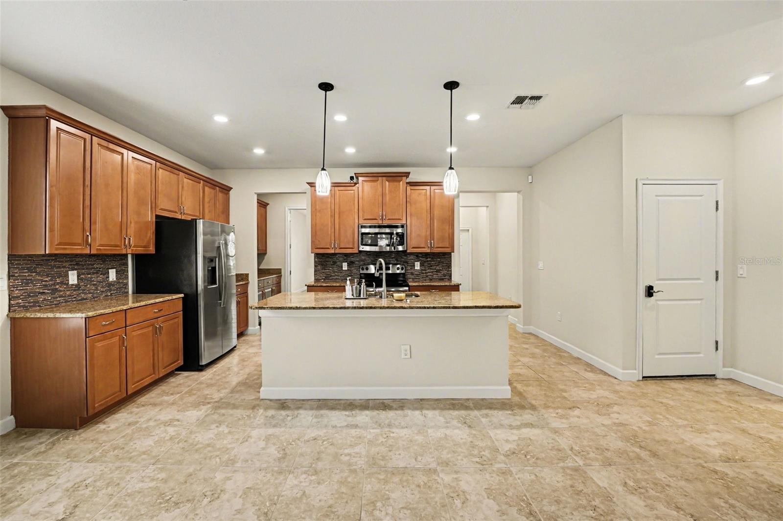 Image 7 of 34 For 3074 White Horse Court