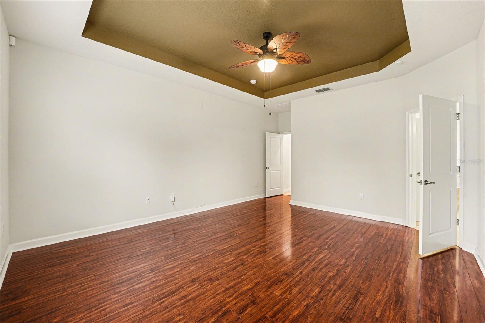 Image 9 of 34 For 3074 White Horse Court