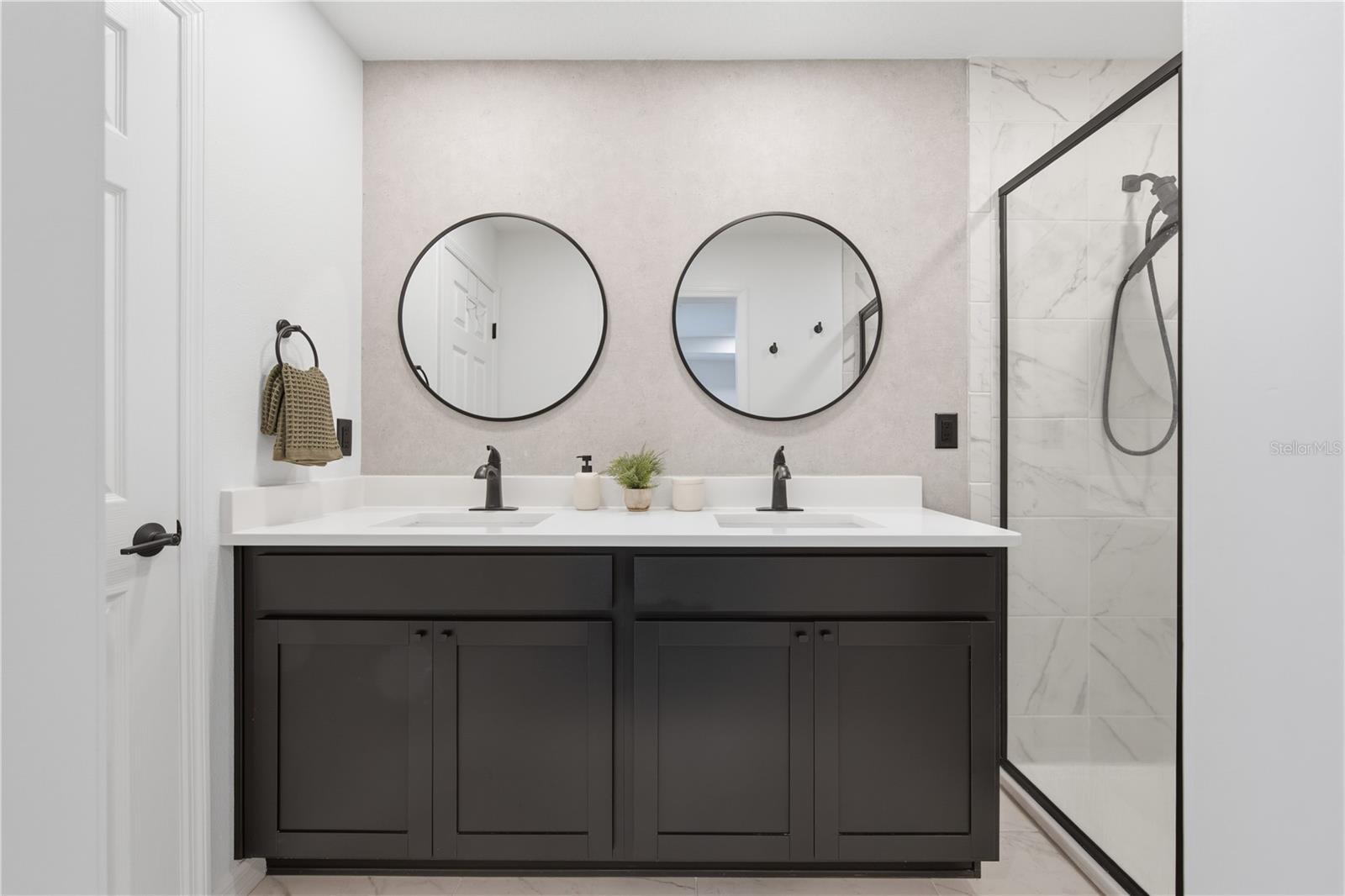 Image 14 of 36 For 16413 Prairie School Drive