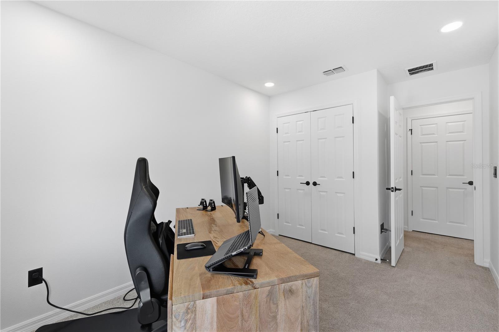 Image 20 of 36 For 16413 Prairie School Drive