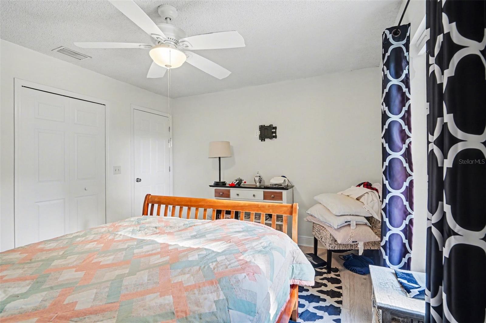 Image 14 of 30 For 550 Kangley Avenue