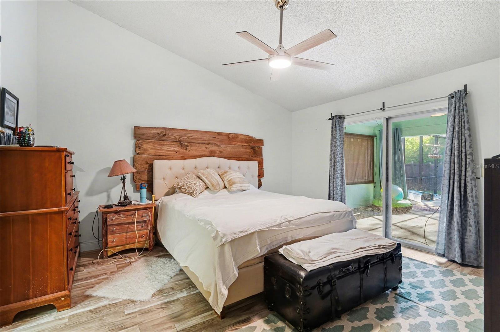 Image 15 of 30 For 550 Kangley Avenue