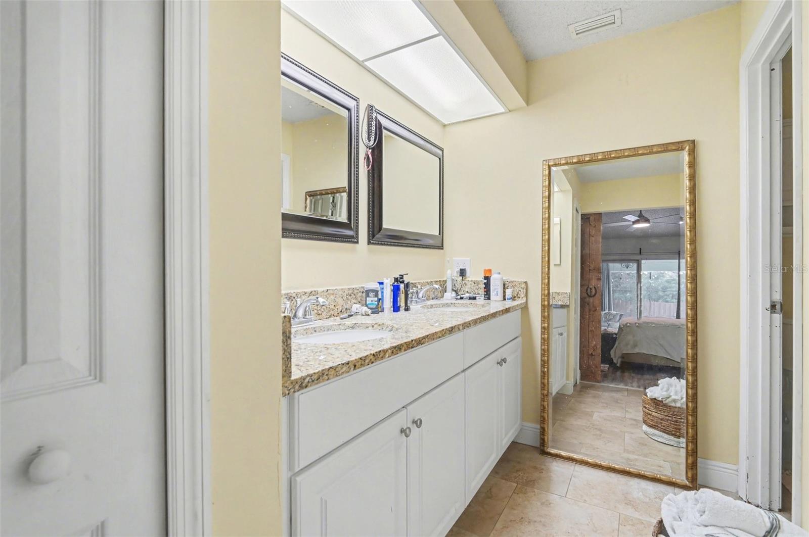 Image 23 of 30 For 550 Kangley Avenue