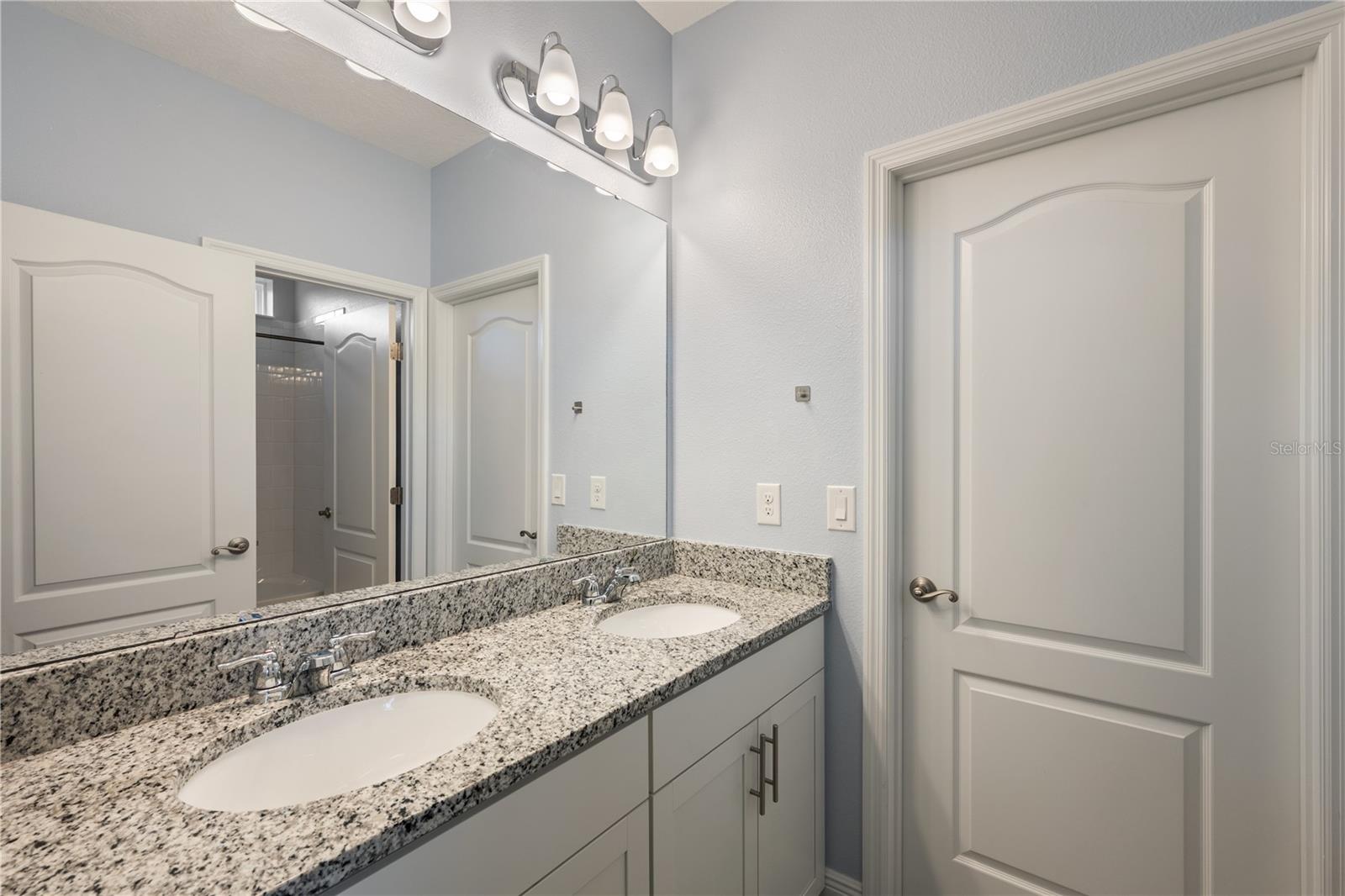 Image 25 of 31 For 15713 Sweet Limetta Drive