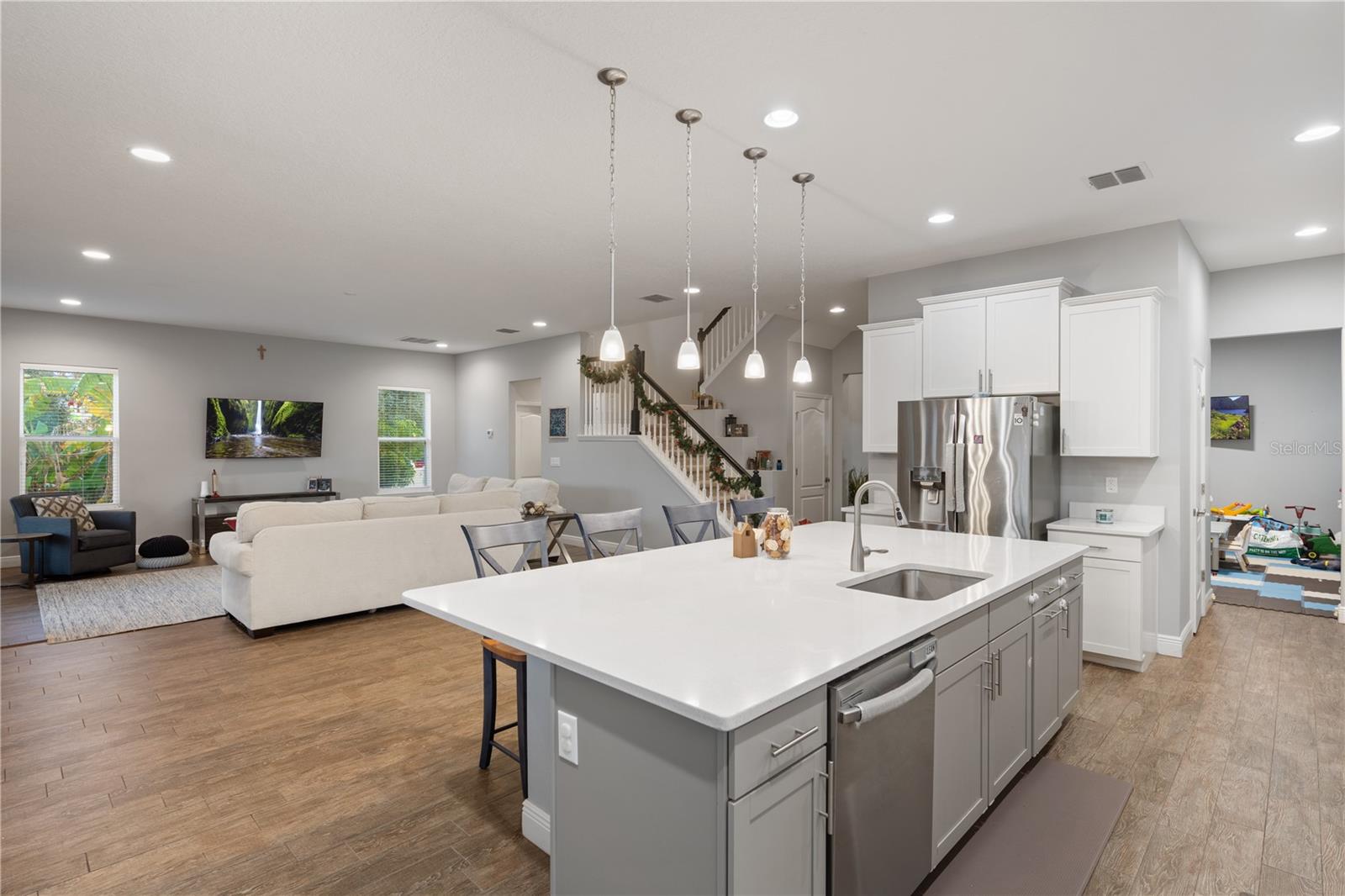 Image 8 of 31 For 15713 Sweet Limetta Drive