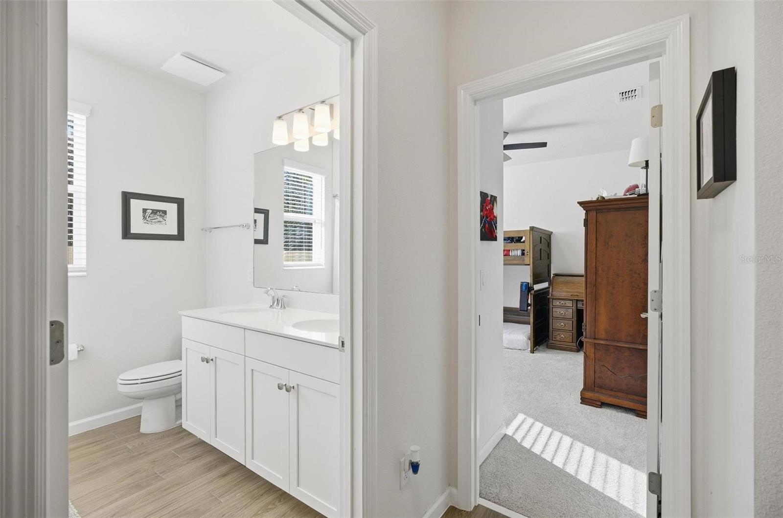 Image 19 of 76 For 5268 Prairie Preserve Run