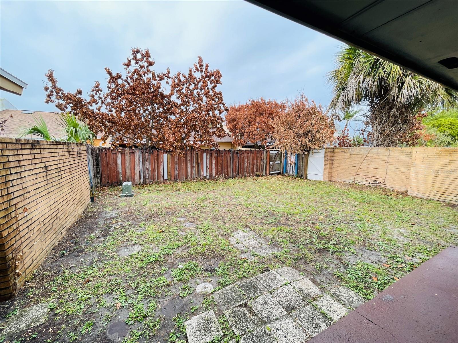 Image 23 of 25 For 11014 Knollview Way