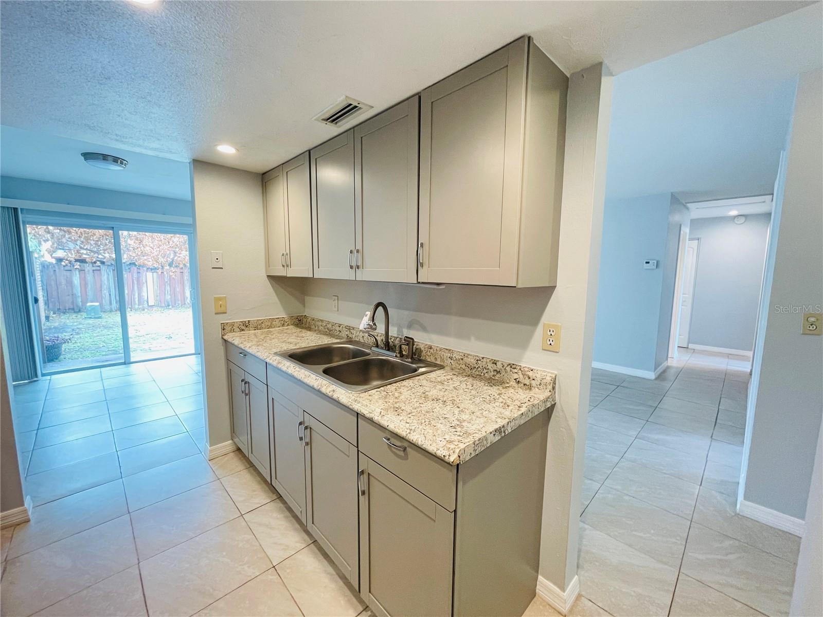 Image 9 of 25 For 11014 Knollview Way