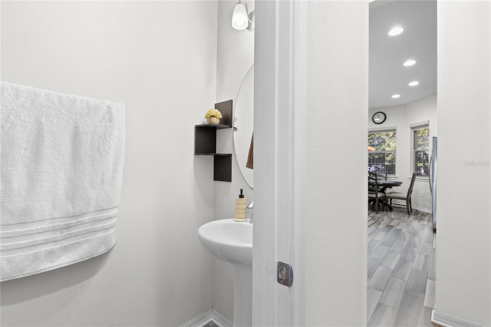 Image 16 of 40 For 10281 Henbury Street