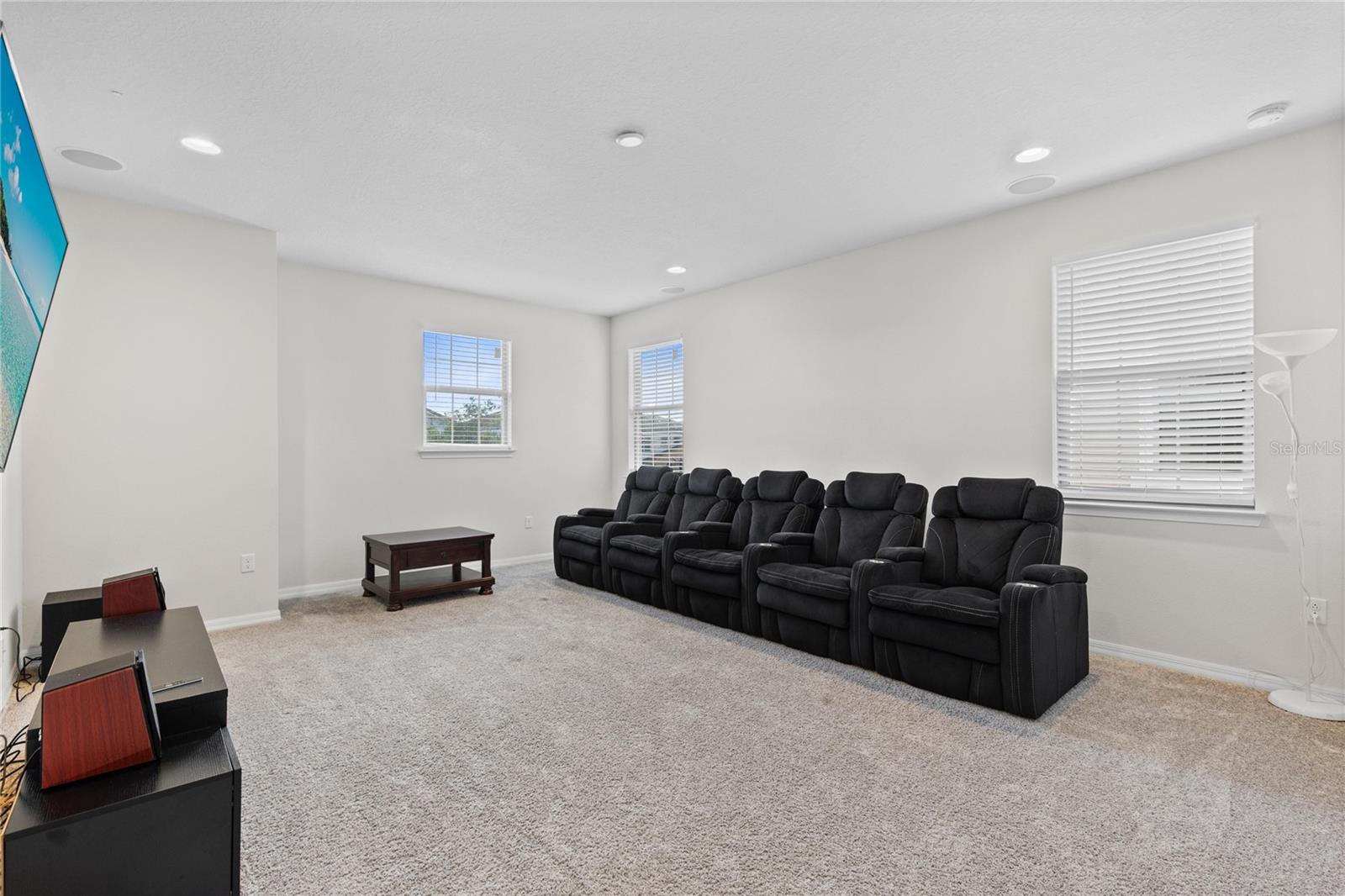 Image 19 of 40 For 10281 Henbury Street