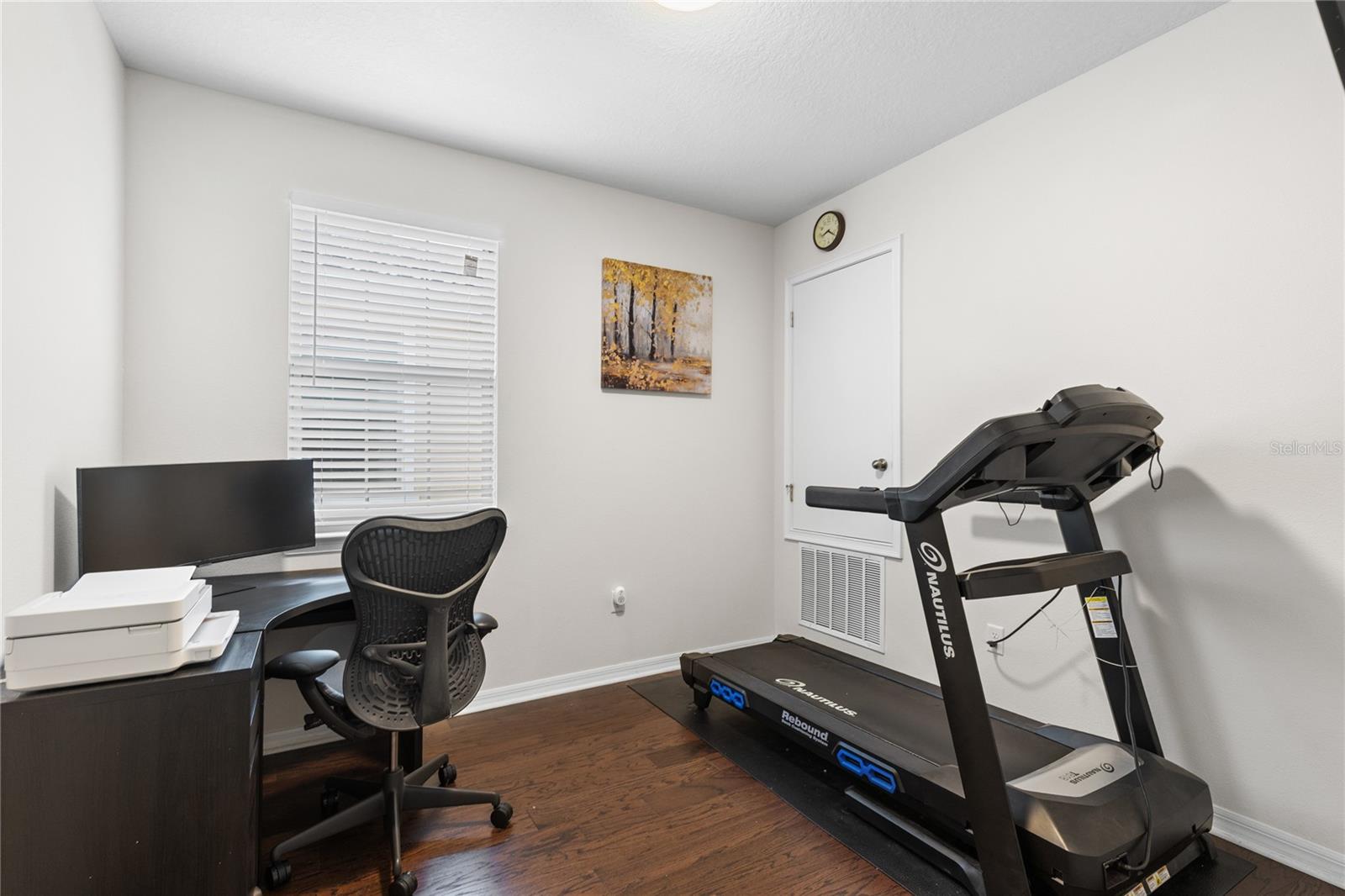 Image 21 of 40 For 10281 Henbury Street