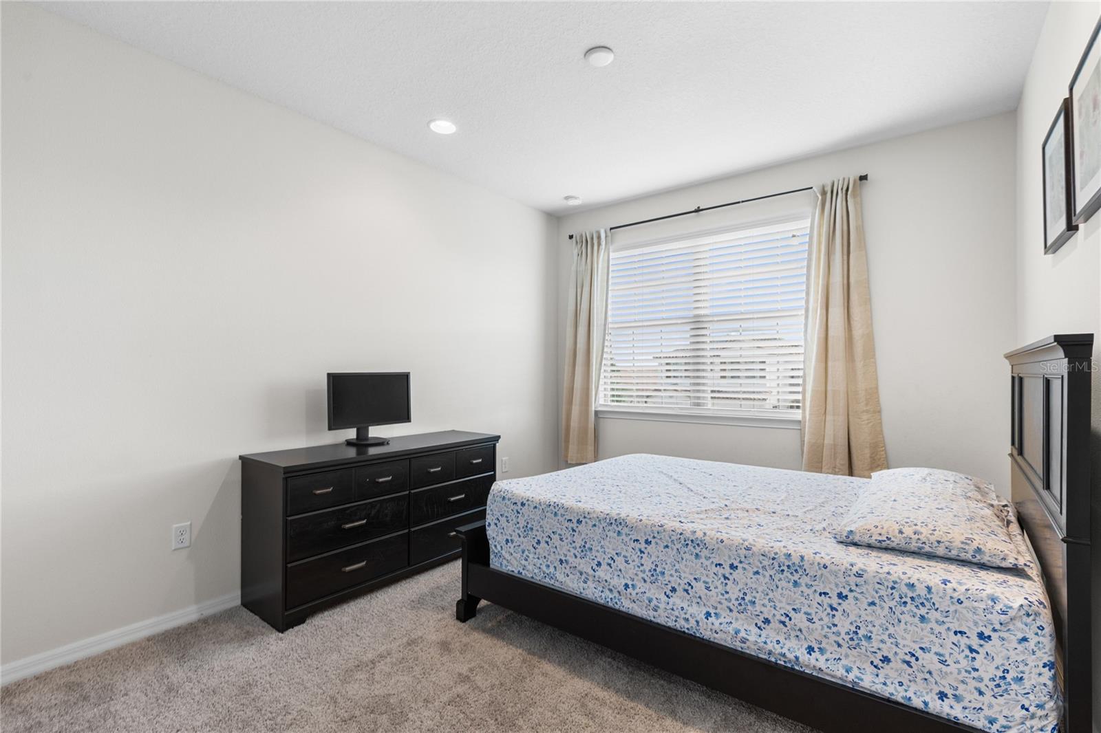 Image 25 of 40 For 10281 Henbury Street