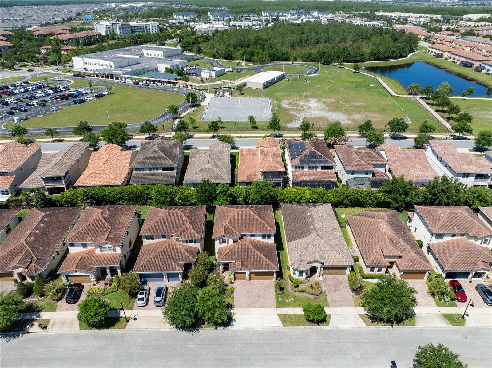 Image 32 of 40 For 10281 Henbury Street