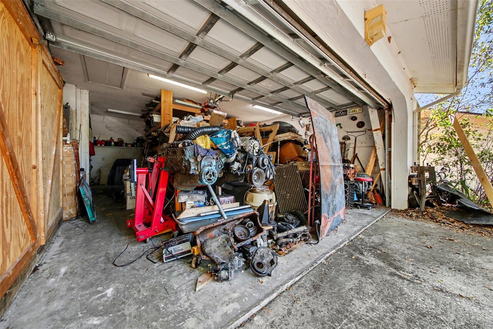 Image 11 of 20 For 420 Diane Court