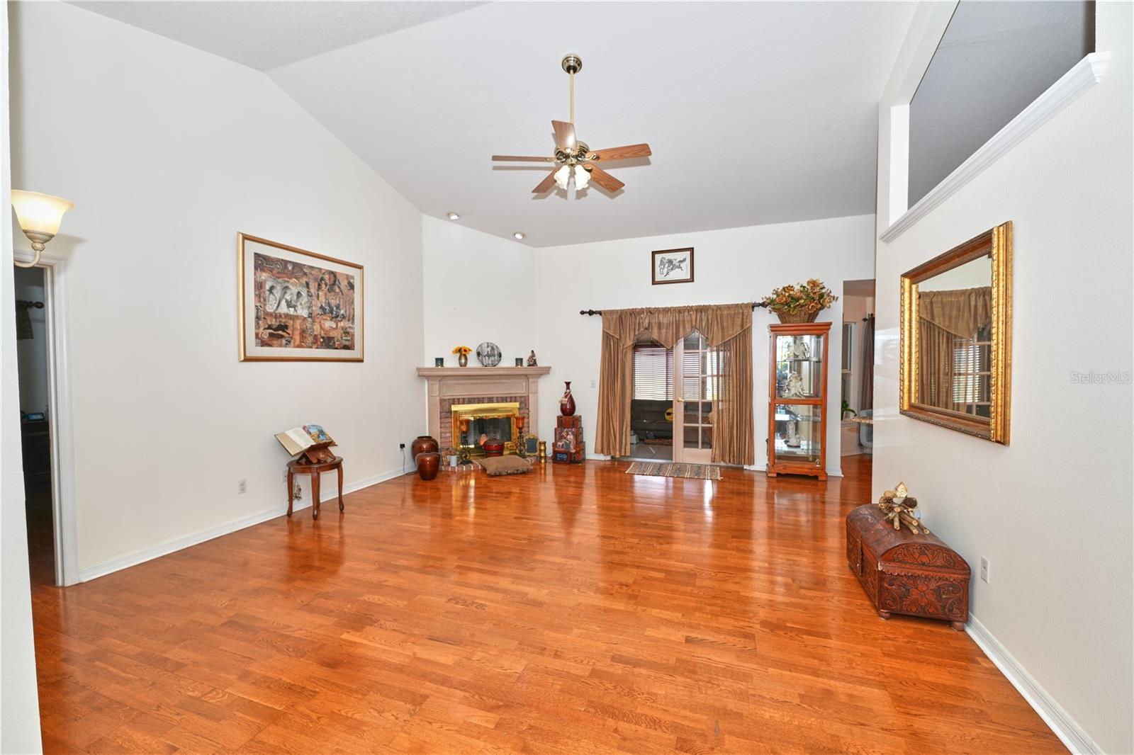 Image 16 of 47 For 103 Olympus Drive