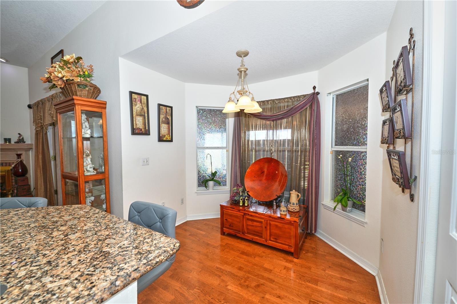 Image 19 of 47 For 103 Olympus Drive