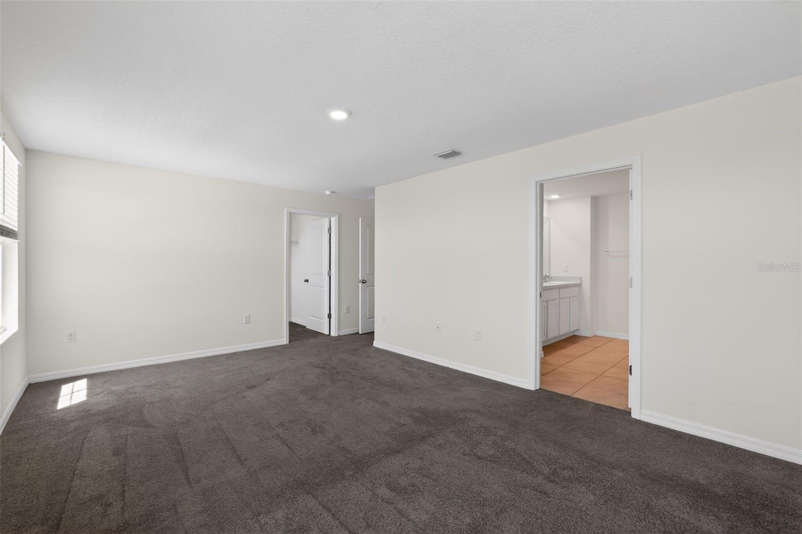 Image 12 of 23 For 451 Sunlit Coral Street