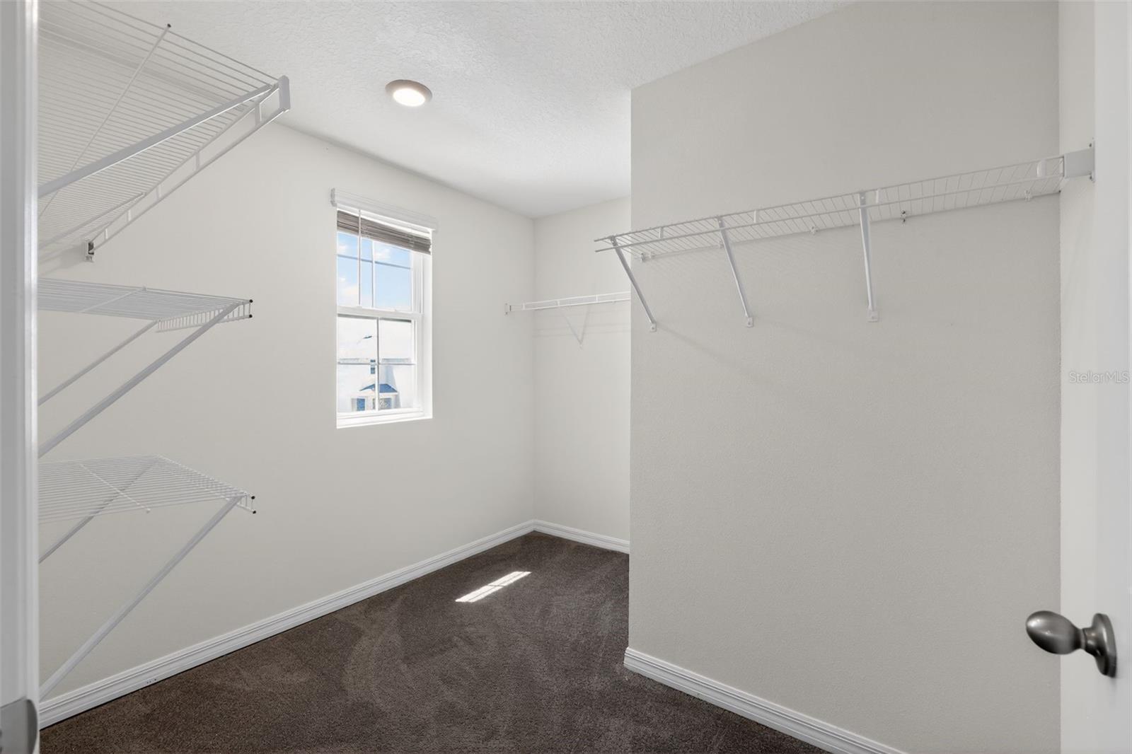 Image 16 of 23 For 451 Sunlit Coral Street